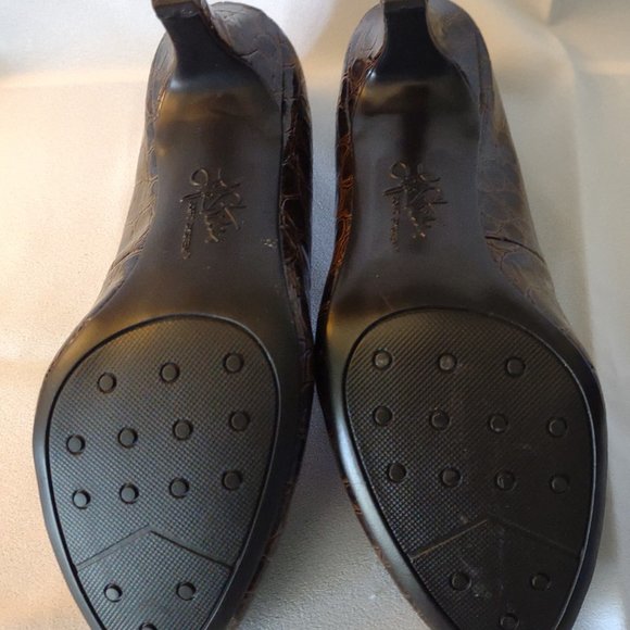 Life Stride Soft system brown 2.5" heels, Parigi style, size 8M - Picture 3 of 5